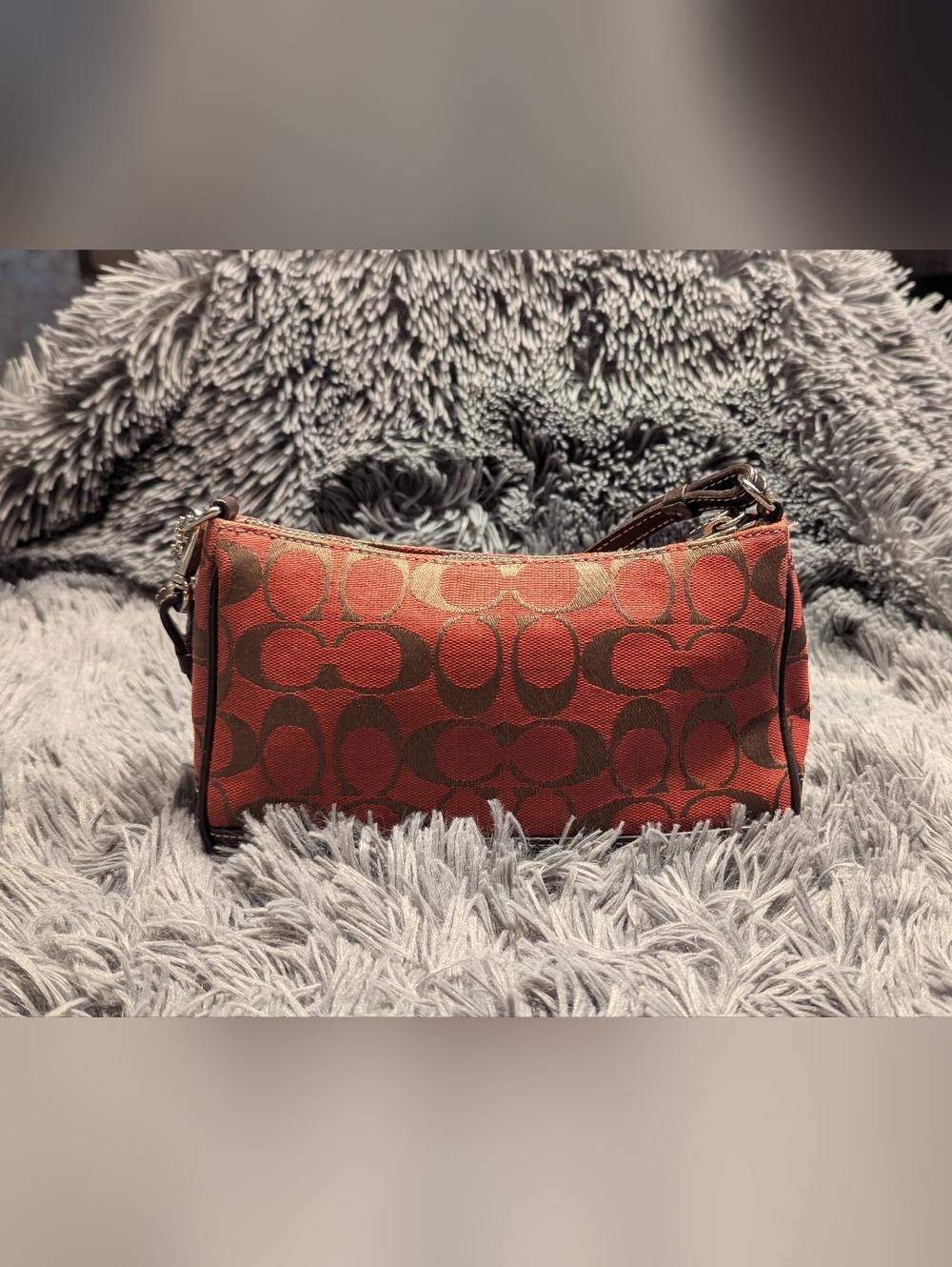Coach Vintage Demi Pochette - Picture 2 of 6